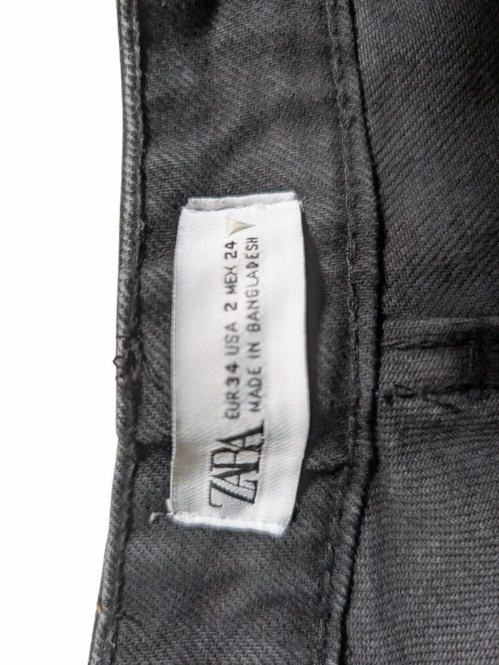 Zara High Waisted Mom Fit Denim Shorts Size 2 Black EUC